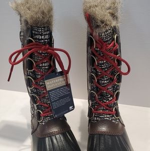 Sorel Torfino II Women Size 6 NWT